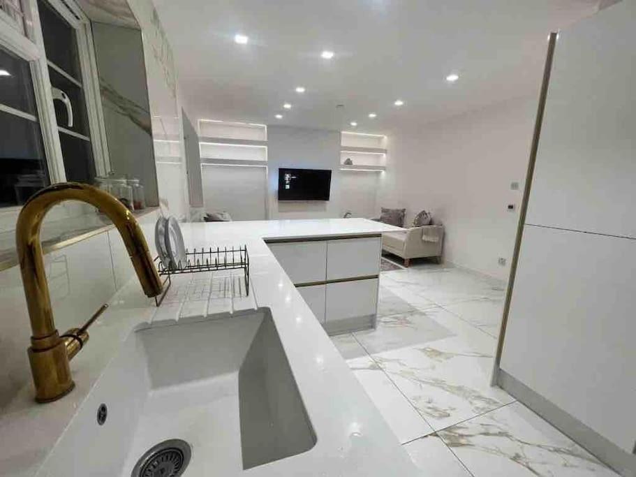 Premium Private Apartment Minutes To Central Londres Exterior foto
